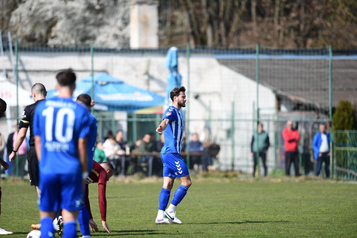 CFR Cluj, victorie la limită cu locul 18 în Liga 2. Ce jucători a testat Adi Mutu