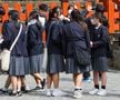 Elevii poartă uniformă în Japonia
