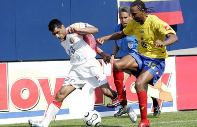 Așa a fost ultima oară când am întâlnit Columbia » 11 imagini despre care nu știai că mai există! Ziua în care vedetele Diviziei A s-au luat la trântă cu sud-americanii