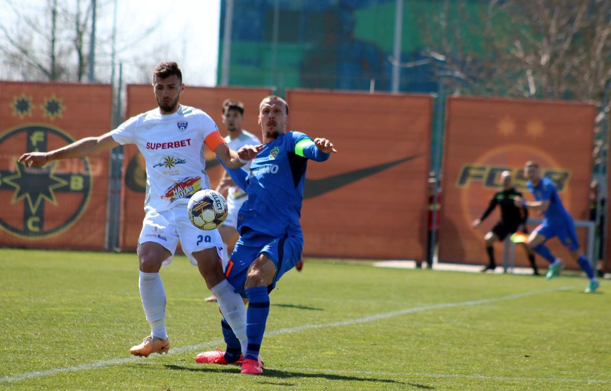 FCSB, doar egal cu Gloria Buzău » Chiricheș a revenit pe teren cu banderola pe braț + Găselniță în atac: cine a jucat lângă Miculescu și Tavi