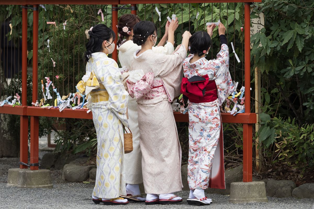 Bine aţi venit în viitor! Fotoreportaj GSP în metropola din lume cu cei mai mulţi oameni: fără maşini, cu metrouri automatizate şi oraşe subterane + Cum se trăieşte un meci de baseball în Japonia