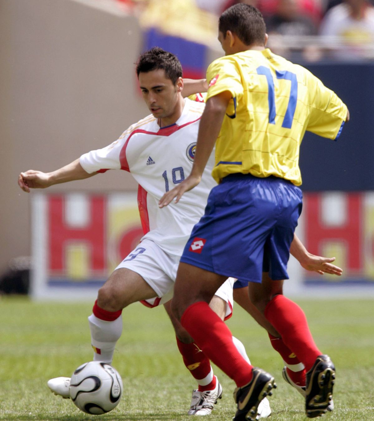 Imagini uitate de timp de la amicalul Columbia - România din 2006