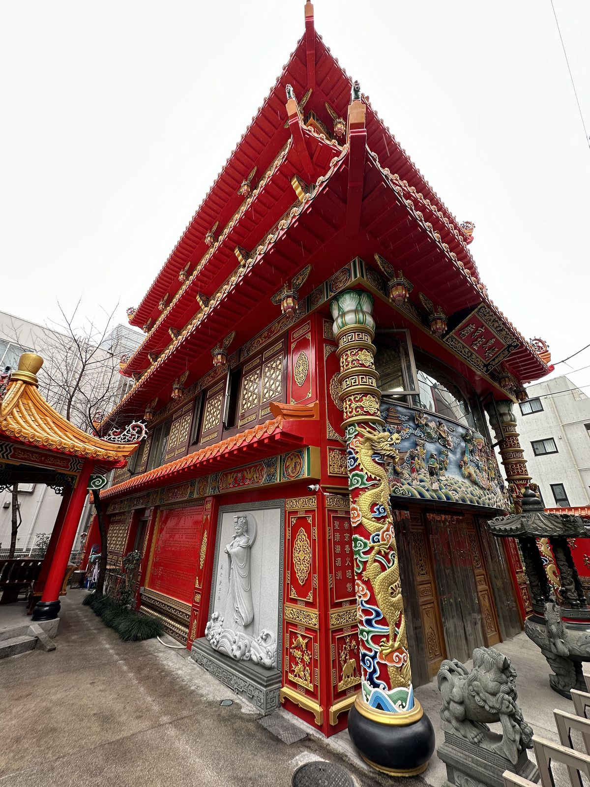 Bine aţi venit în viitor! Fotoreportaj GSP în metropola din lume cu cei mai mulţi oameni: fără maşini, cu metrouri automatizate şi oraşe subterane + Cum se trăieşte un meci de baseball în Japonia