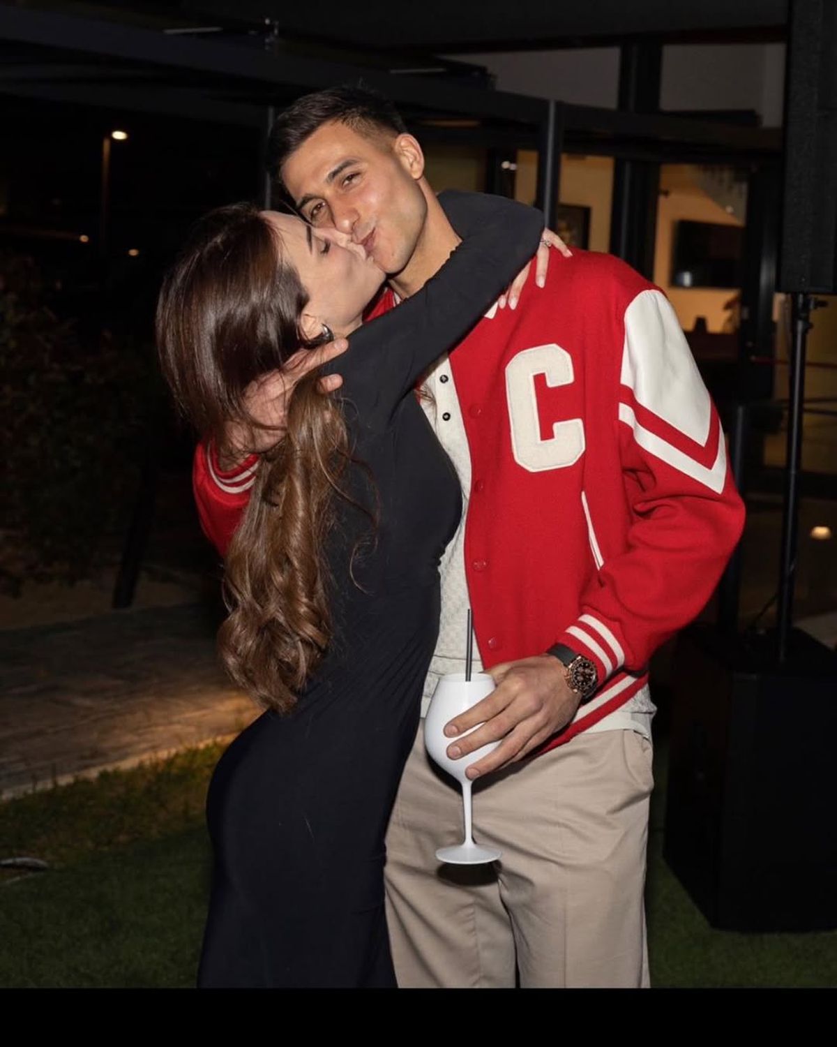 Anna a devenit doctoriță cu acte în regulă și a sărbătorit cu soțul fotbalist: „Nu știam dacă voi termina examenele la timp! Femeilor, visați măreț!”