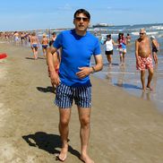 Victor Pițurcă, pe plajă în Rimini. Imagini de la acțiunea San Marino - România, din 2011 / FOTO: Arhivă Gazeta Sporturilor