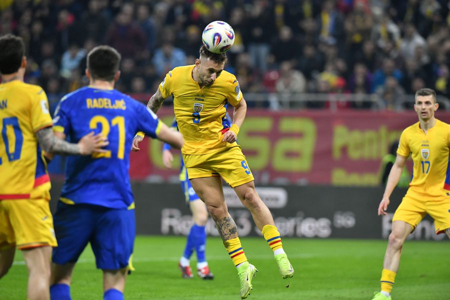 Denis Drăguș, Florin Tănase, România - Bosnia/ foto: Cristi Preda (GSP) Florin Răducioiu l-a criticat, în ziua meciului cu San Marino: „Era datoria lui!”