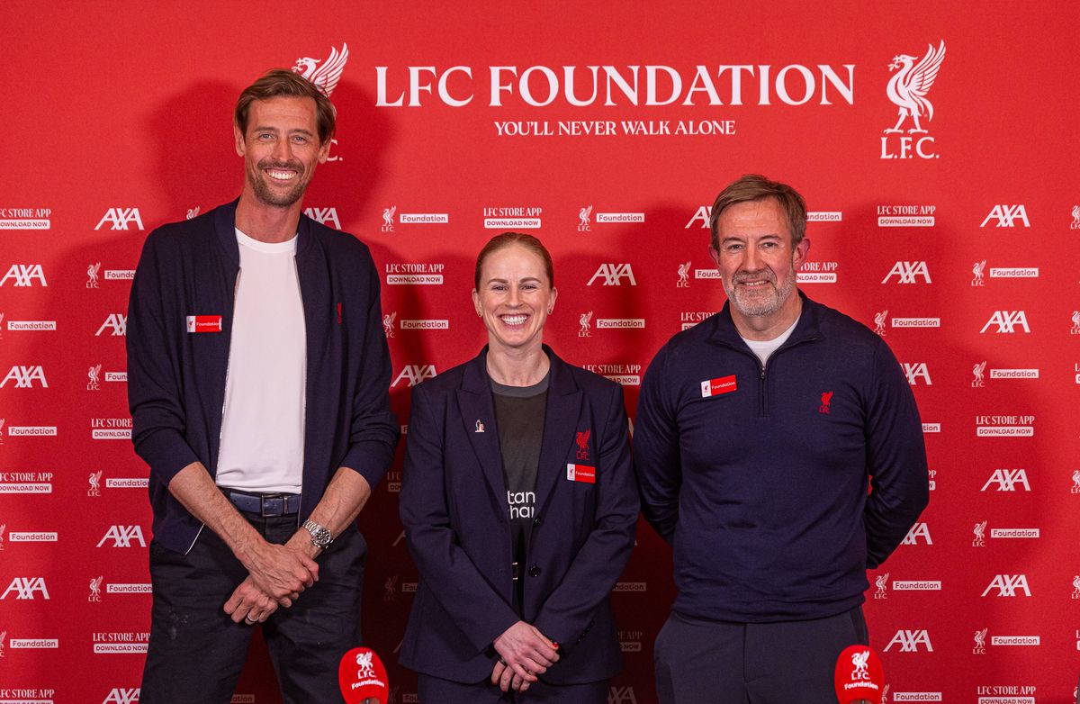 Prima femeie care joacă un meci pentru echipa masculină a legendelor lui Liverpool