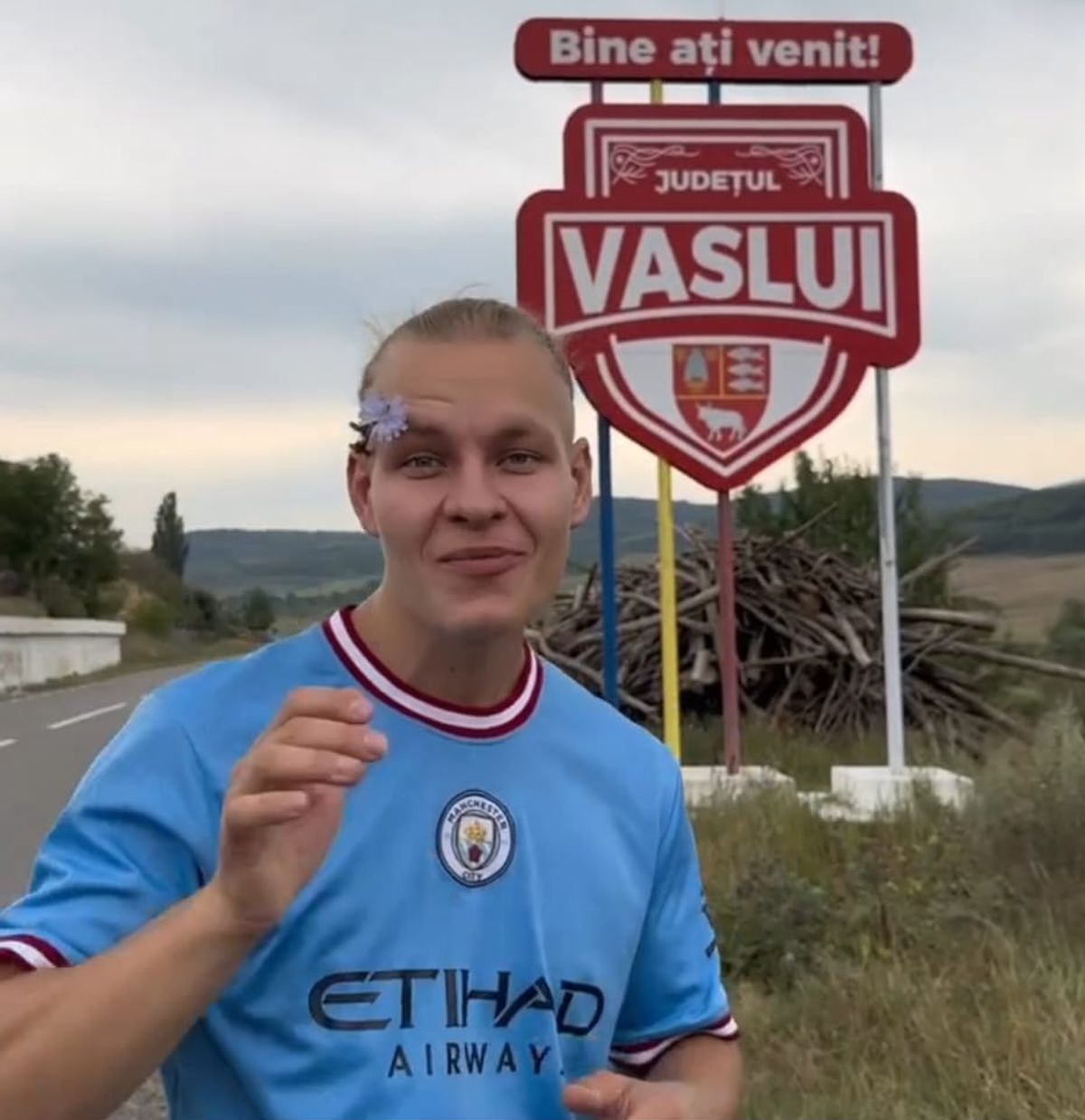 Erling Haaland după o lună în Moldova » Scene tari la Chișinău! Sosia norvegianului a ajuns lângă starul lui City: ce a urmat