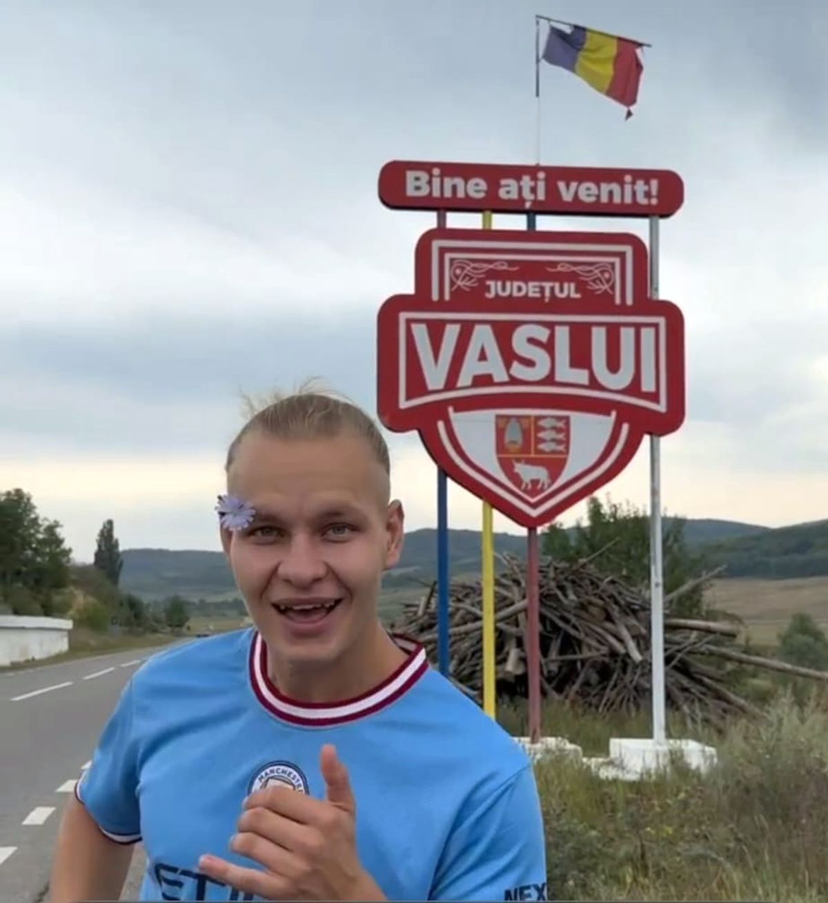 Erling Haaland după o lună în Moldova » Scene tari la Chișinău! Sosia norvegianului a ajuns lângă starul lui City: ce a urmat