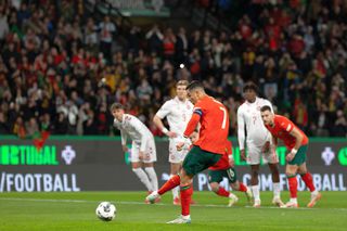 „Cristiano a executat într-un mod scandalos” » Portughezii nu l-au iertat pe Ronaldo pentru penalty-ul irosit cu Danemarca