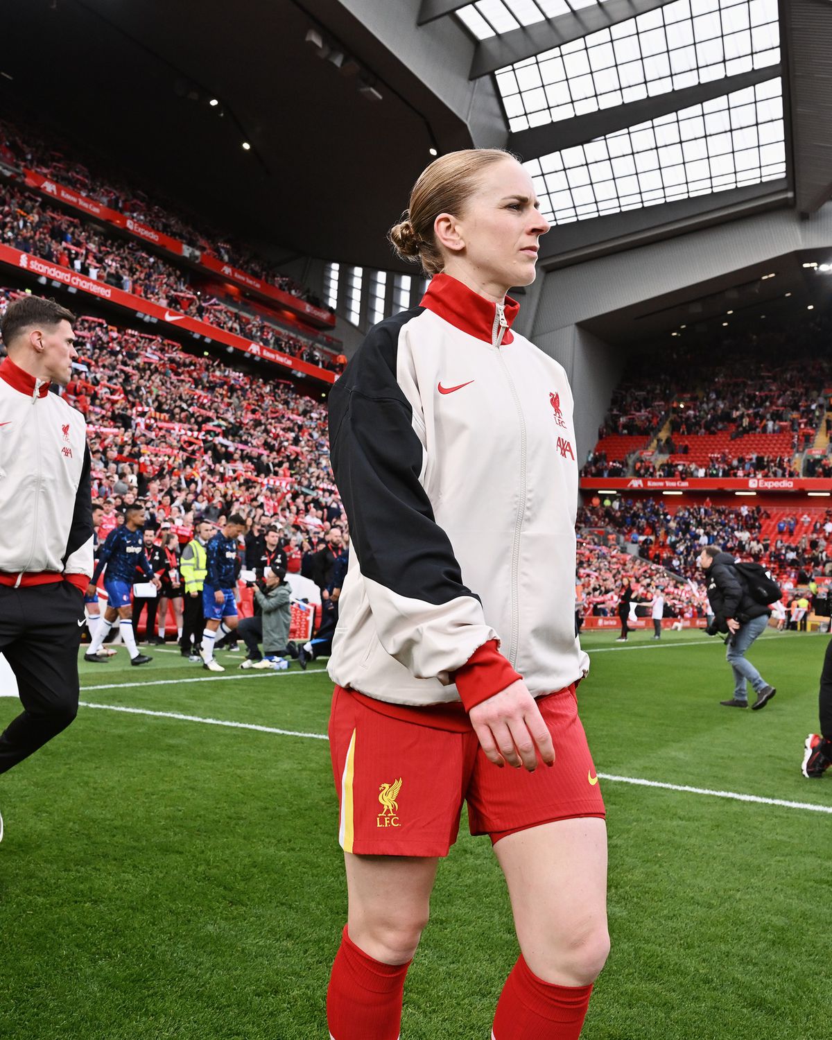 Prima femeie care joacă un meci pentru echipa masculină a legendelor lui Liverpool