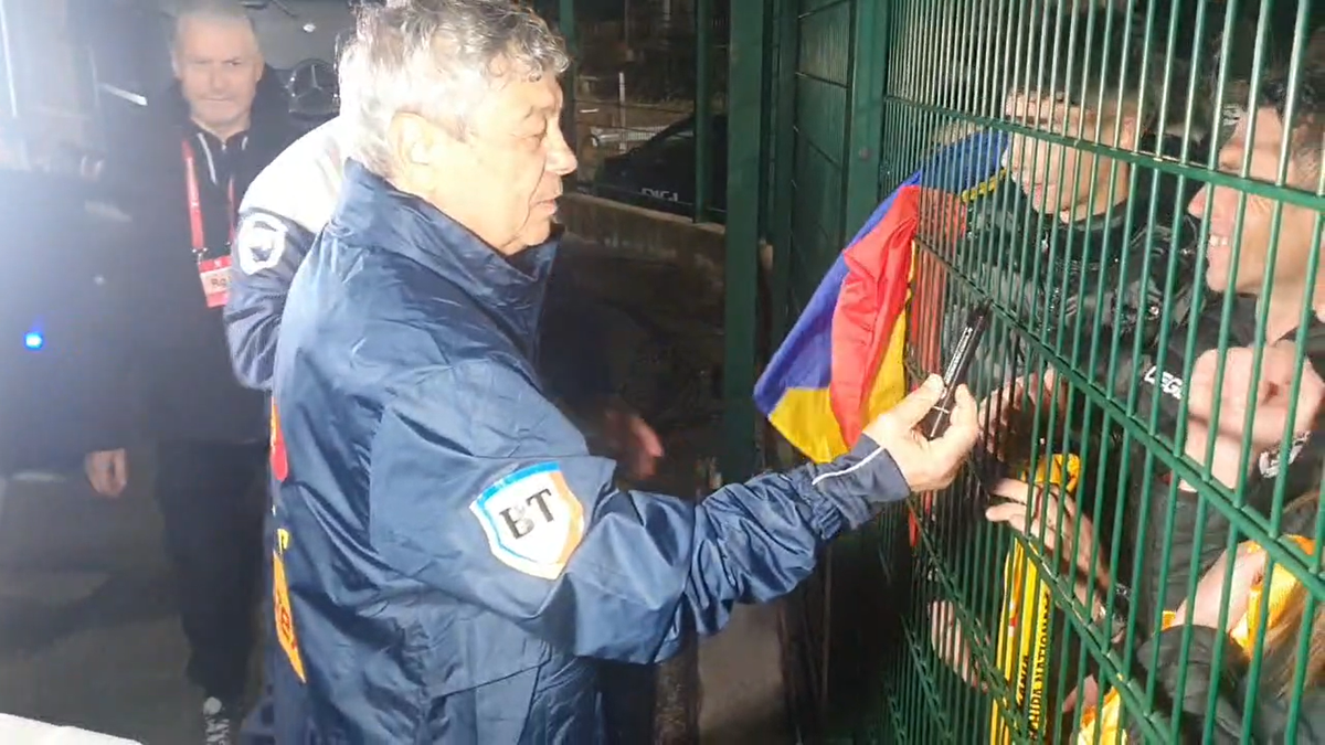 Imagini în oglindă la 14 ani distanță » Același gard, alt selecționer: Mircea Lucescu le-a făcut pe plac fanilor, care au primit cadouri