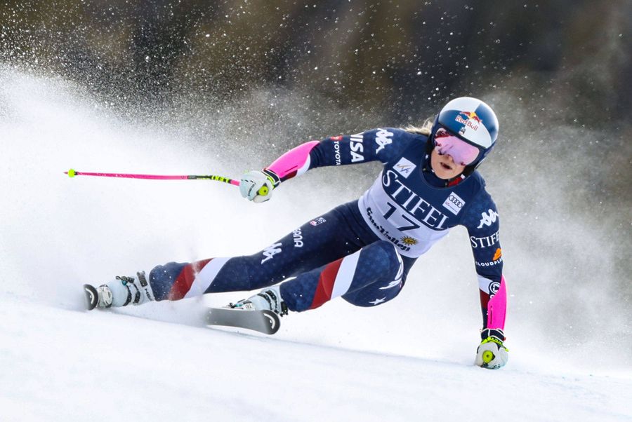 Lindsey Vonn în acțiune FOTO Imago Images Lindsey Vonn, primul podium de la revenire: „A fost un sezon greu, cu oameni care spuneau că nu mai pot, că sunt prea bătrână”