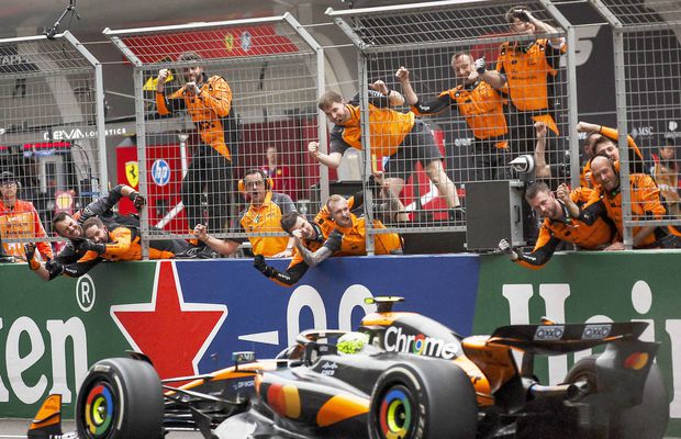 McLaren, record după 12 ani: trei victorii consecutive în Formula 1 și a 50-a dublă din istorie