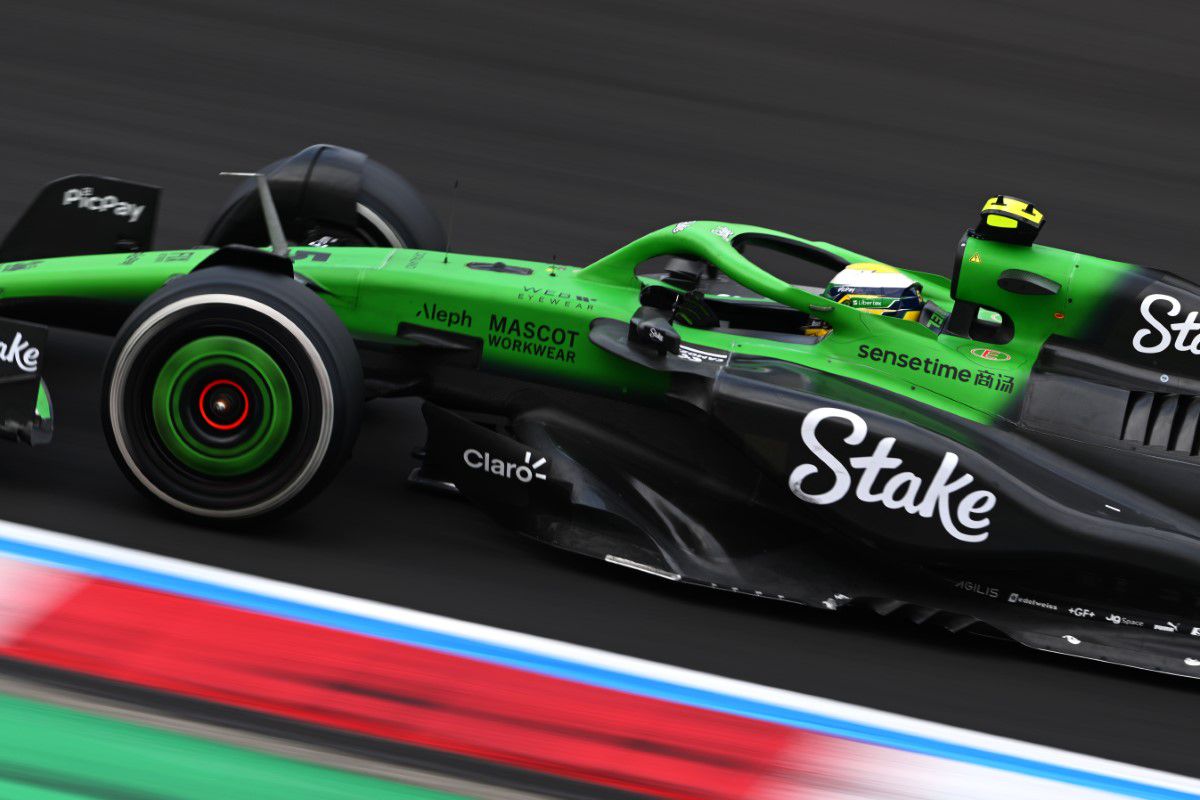 Leclerc și Hamilton, ambii piloți Ferrari, DESCALIFICAȚI din Marele Premiu al Chinei!