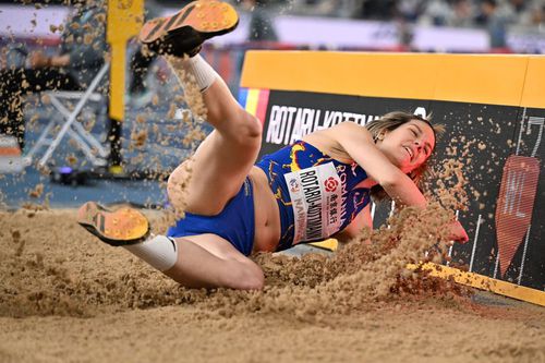 România participă cu nouă sportivi la Campionatele Mondiale de Atletism de la Tokyo » COSR a onorat memoria Iolandei Balaș înainte de plecare atleților spre Japonia