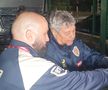 Imagini în oglindă la 14 ani distanță » Același gard, alt selecționer: Mircea Lucescu le-a făcut pe plac fanilor, care au primit cadouri