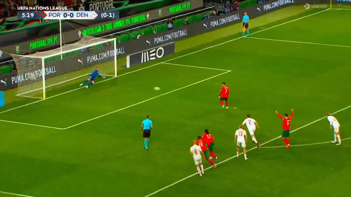 „Cristiano a executat într-un mod scandalos” » Portughezii nu l-au iertat pe Ronaldo pentru penalty-ul irosit cu Danemarca