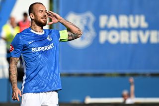 Echipa din play-off-ul Superligii anunță un ultim asalt pentru transferul lui Denis Alibec: „Să fie cu noroc!”