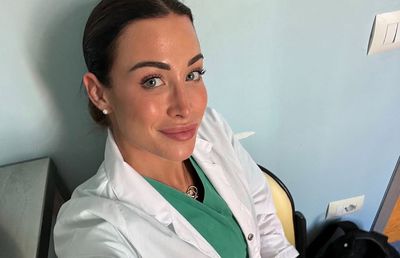 Anna a devenit doctoriță cu acte în regulă și a sărbătorit cu soțul fotbalist: „Nu știam dacă voi termina examenele la timp! Femeilor, visați măreț!”