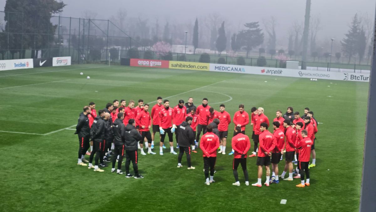 Arda Guler, absent de la antrenamentul lui Montella! Ultimele detalii de la baza Turciei: 3 jucători cu probleme, unul urmează să fie trimis acasă, altul e în mare pericol