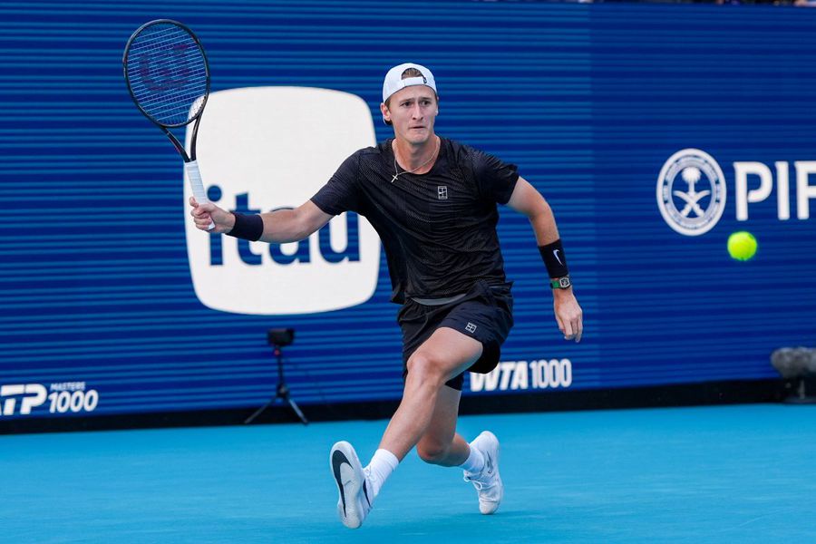 Sebastian Korda în acțiune la Miami Foto: Imago Images Secretul învingătorului lui Carlos Alcaraz în turneul Masters 1000 de la Miami: „De dimineață citeam Biblia...”