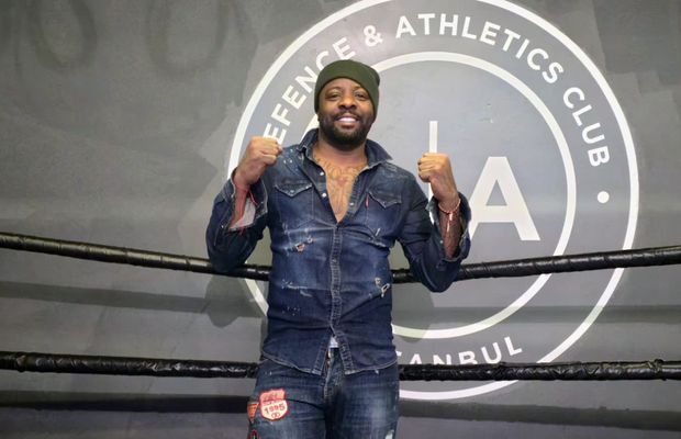 Rebelul Pascal Nouma, rupt între două iubiri înainte de România - Turcia: „Sunt mama și tata” » Ce îi așteaptă pe „tricolori” la Istanbul: „Este «Mecca» fotbalului”