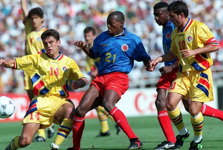 Gică Mihali, cu numărul 14, la meciul cu Columbia de la Campionatul Mondial din 1994 Titular la Mondialul american, concluzie amară: „I-am considerat pe toți Arda, Yildiz și Calhanoglu... Hai să vedem realitatea!”