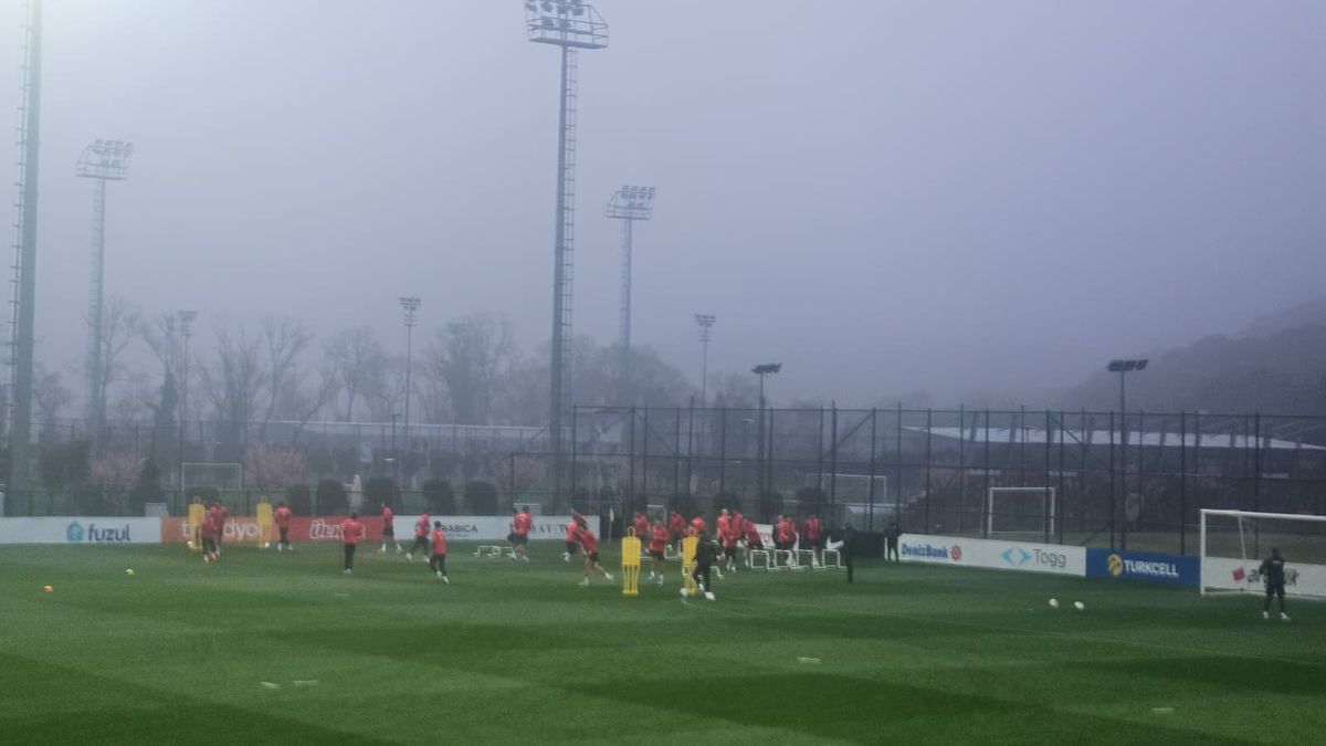 Arda Guler, absent de la antrenamentul lui Montella! Ultimele detalii de la baza Turciei: 3 jucători cu probleme, unul urmează să fie trimis acasă, altul e în mare pericol