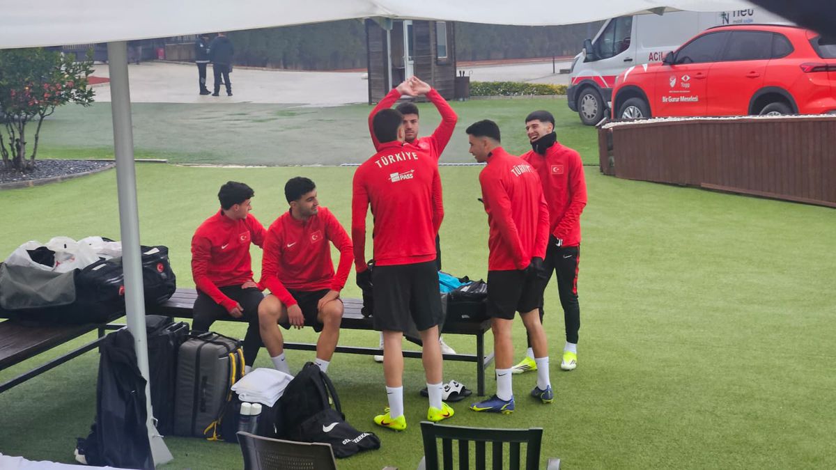 Arda Guler, absent de la antrenamentul lui Montella! Ultimele detalii de la baza Turciei: 3 jucători cu probleme, unul urmează să fie trimis acasă, altul e în mare pericol