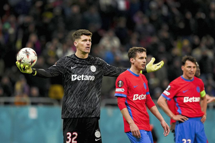 Ștefan Târnovanu, în meciul din ultima etapă a grupei unice de Europa League, FCSB - Fenerbahce 1-1 / Foto: GSP Poarta iadului din Istanbul