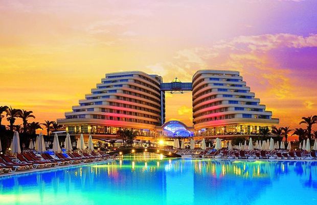 EXCLUSIV N-au glumit! Cât costă mutarea Ligii 1 în Antalya » „Afacerea”, intermediată de agentul pe care FRF l-a acuzat că o păcălise