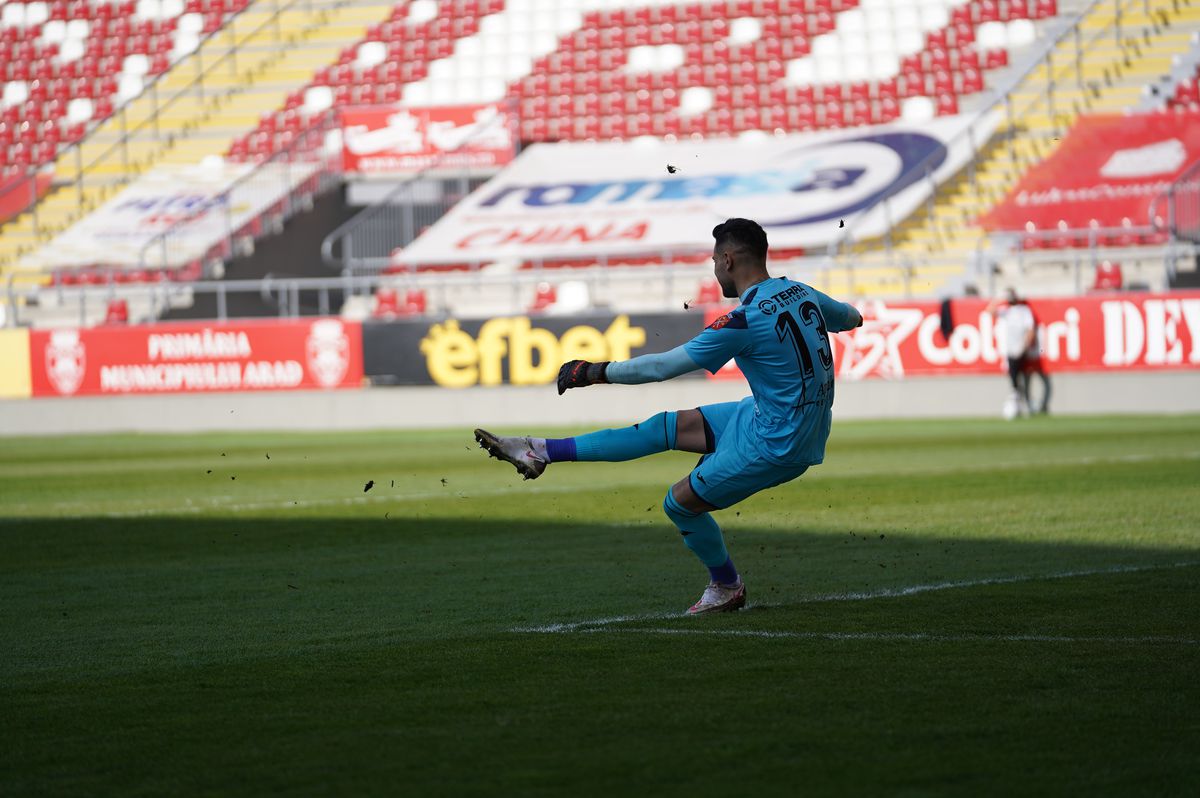 UTA - Hermannstadt 0-1 » Surpriză mare în play-out, după un gol improbabil! Clasamentul actualizat