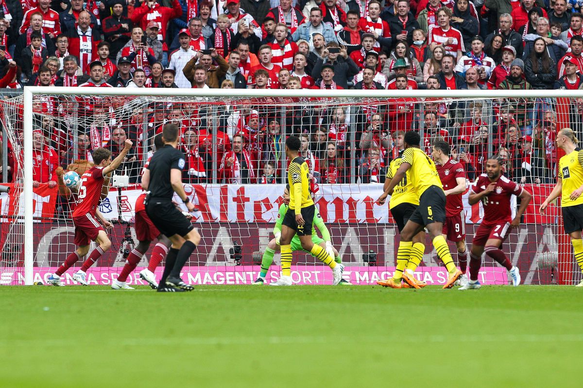 Bayern Munchen și restul » Bavarezii au câștigat al 10-lea titlu la rând în Bundesliga, după 3-1 cu Borussia Dortmund