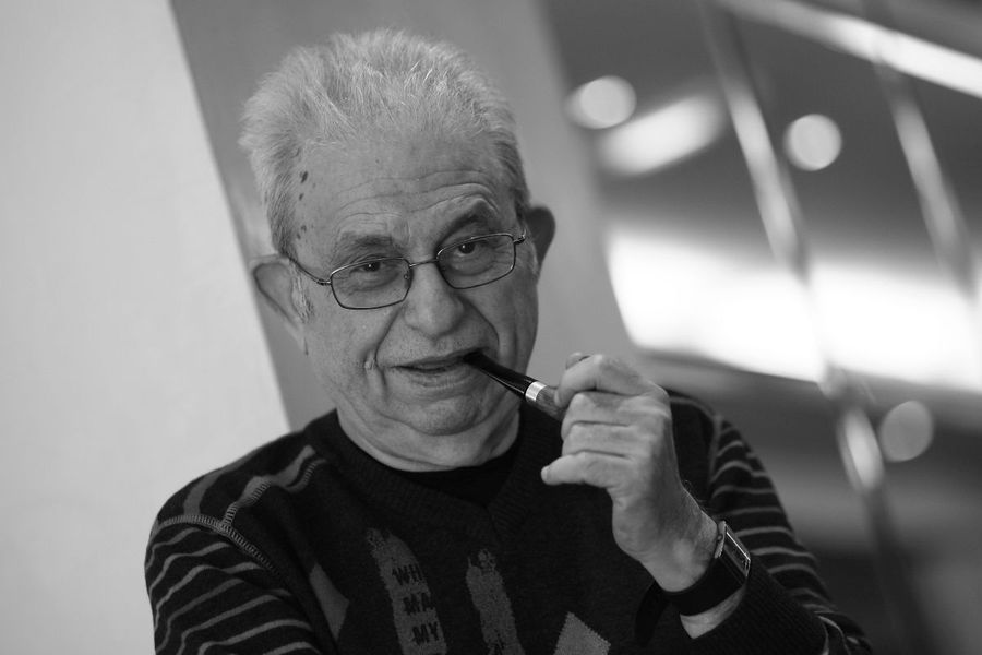 Radu Cosașu Florin Călinescu, la „Prietenii lui Ovidiu”: „Dar cine este, mă, acest arbitru, Istvan Kovacs?! Adică toți jucătorii sunt jegoși, le put ciorapii, numai el este înainte de nuntă?!”