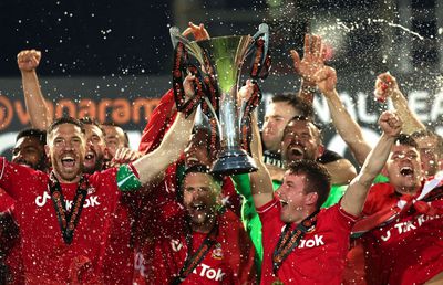 Imagini exclusive ale GSP de la promovarea echipei lui Ryan Reynolds » Nebunie în tribune și în baruri, după accederea în liga a patra engleză, după o pauză de 15 ani