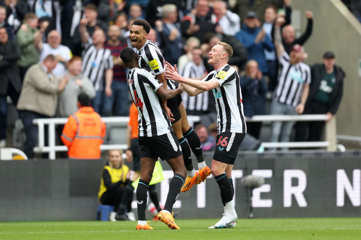 Newcastle - Tottenham, meci de povestit nepoților în Premier League!