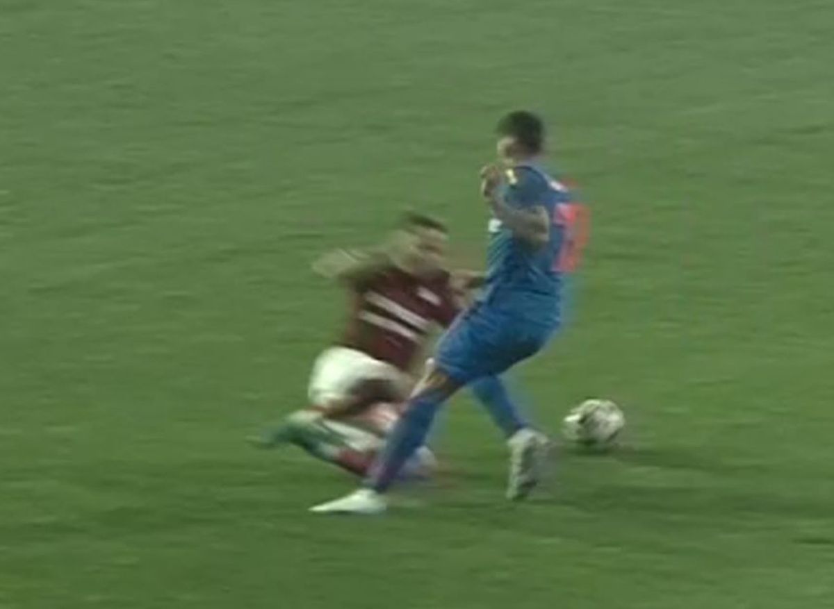 Florinel Coman a apărut cu tibia „împachetată” după Rapid - FCSB. Ironii acide: „Feșnic a arbitrat super! Ați văzut cum am sărit trei metri, nu?”