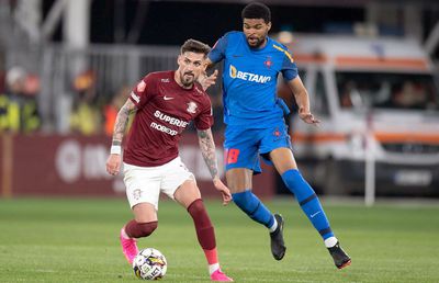 RAPID - FCSB. Cele 3 schimbări de la pauză l-au șocat pe comentatorul TV: „Becali se pricepe la fotbal cum mă pricep eu la brânză! Stupidă decizie”