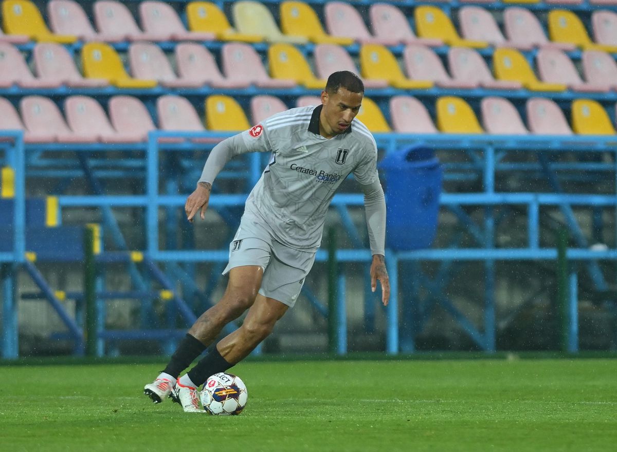 Operat, nu a jucat deloc în 2024! Tatăl lui, fost fotbalist, vine cu dezvăluiri de ultimă oră