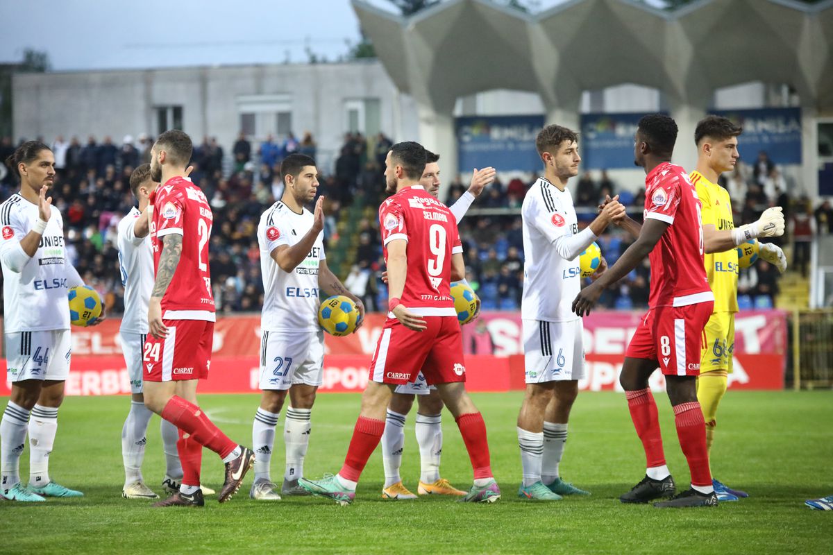 Mesaj virulent al jucătorilor lui Dinamo: „Deja e penibil, ceva nu e în regulă!”