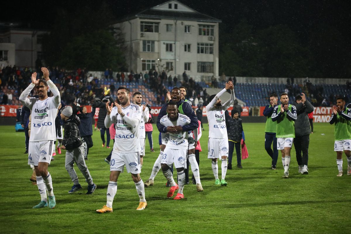 Mesaj virulent al jucătorilor lui Dinamo: „Deja e penibil, ceva nu e în regulă!”