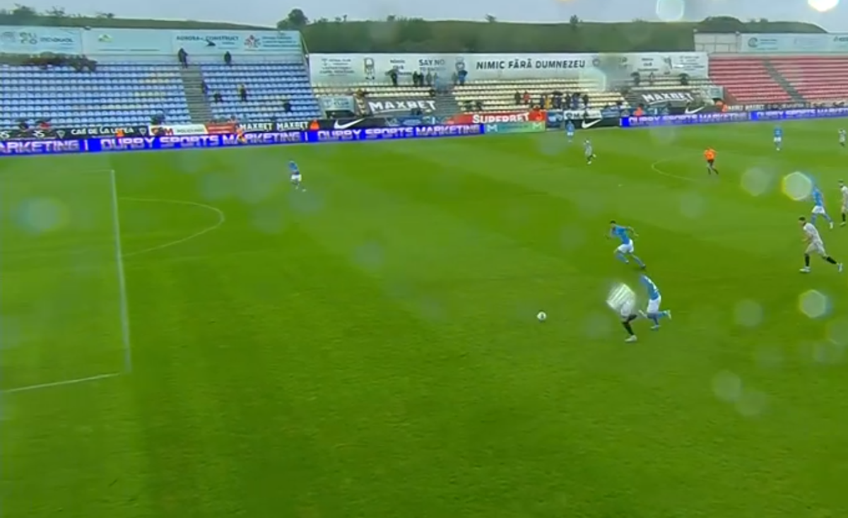 Greșeala imensă de arbitraj din FC Voluntari - FCU Craiova » Eliminare ușoară pentru Ricardinho