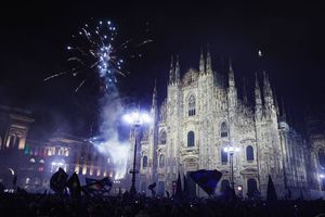 Imaginile bucuriei » Fanii lui Inter au făcut spectacol în Milano după câștigarea „Scudetto” pentru a 20-a oară în istorie