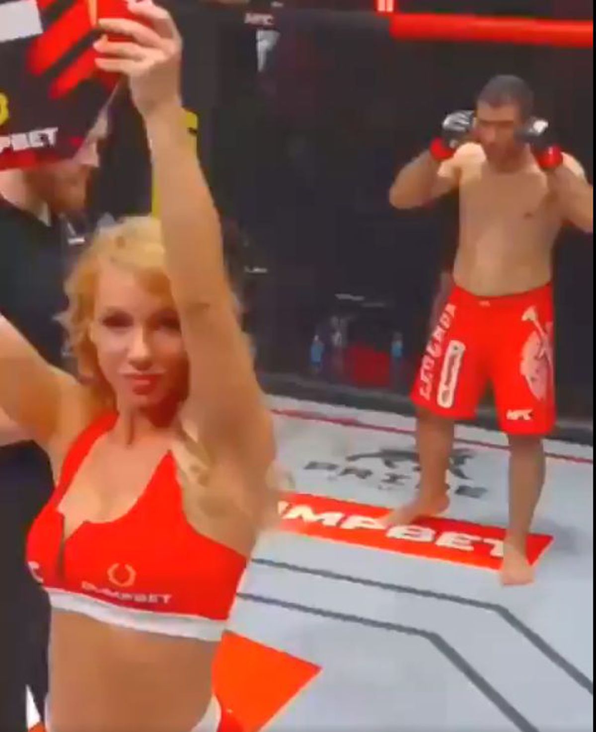 Bătut de fani și suspendat pe viață, luptătorul de MMA care a lovit o „ring girl” vine cu explicații: „Am un mesaj pentru Maria”