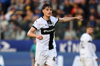 Liverpool subtilizează transferul dorit de Cristi Chivu » Verdictul lui Fabrizio Romano