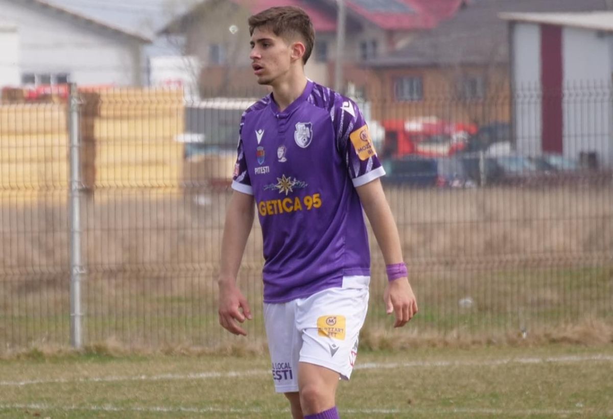 Adriano din Trivale » Noul pariu al clubului are 17 ani și visează să rupă plasele în Superligă: „Numele mă obligă la performanță!”