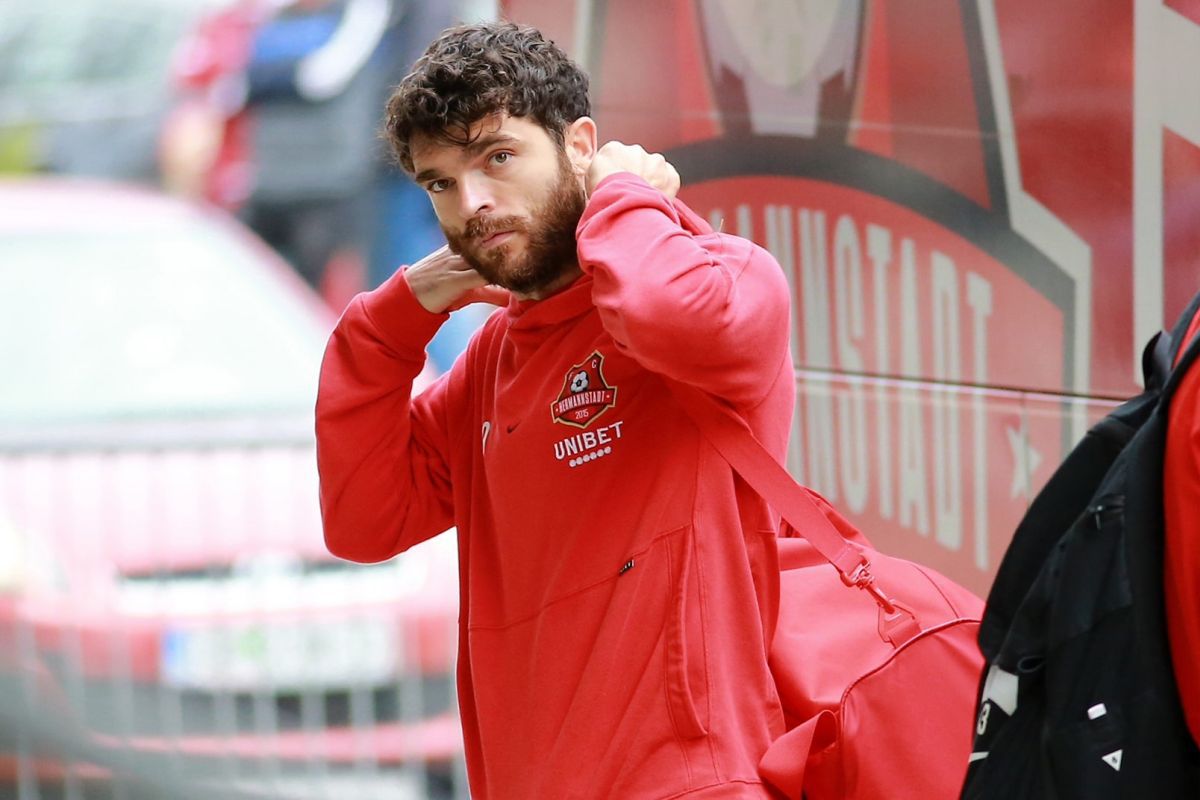 Hermannstadt - Rapid 2-1. Așa ceva nu s-a mai văzut! Ce a făcut jucătorul lui Măldărășanu, după golul decisiv din prelungiri