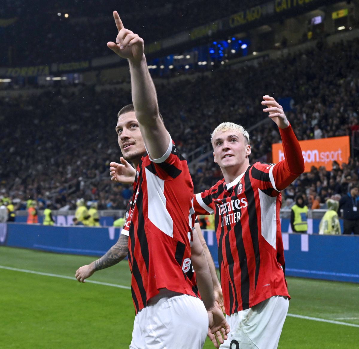 Scor șocant în Inter - Milan » „Nerazzurrii” renunță la visul „triplei”, iar „diavolul milanez” își poate salva sezonul