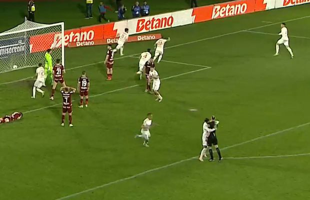 Hermannstadt - Rapid 2-1. Așa ceva nu s-a mai văzut! Ce a făcut jucătorul lui Măldărășanu, după golul decisiv din prelungiri